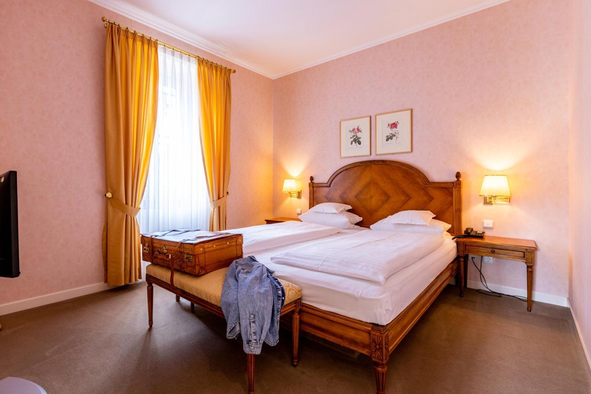 Romantik Hotel Zehntkeller Iphofen Zewnętrze zdjęcie